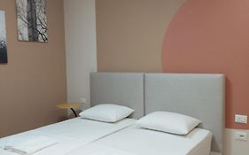 Center Cozy Nest